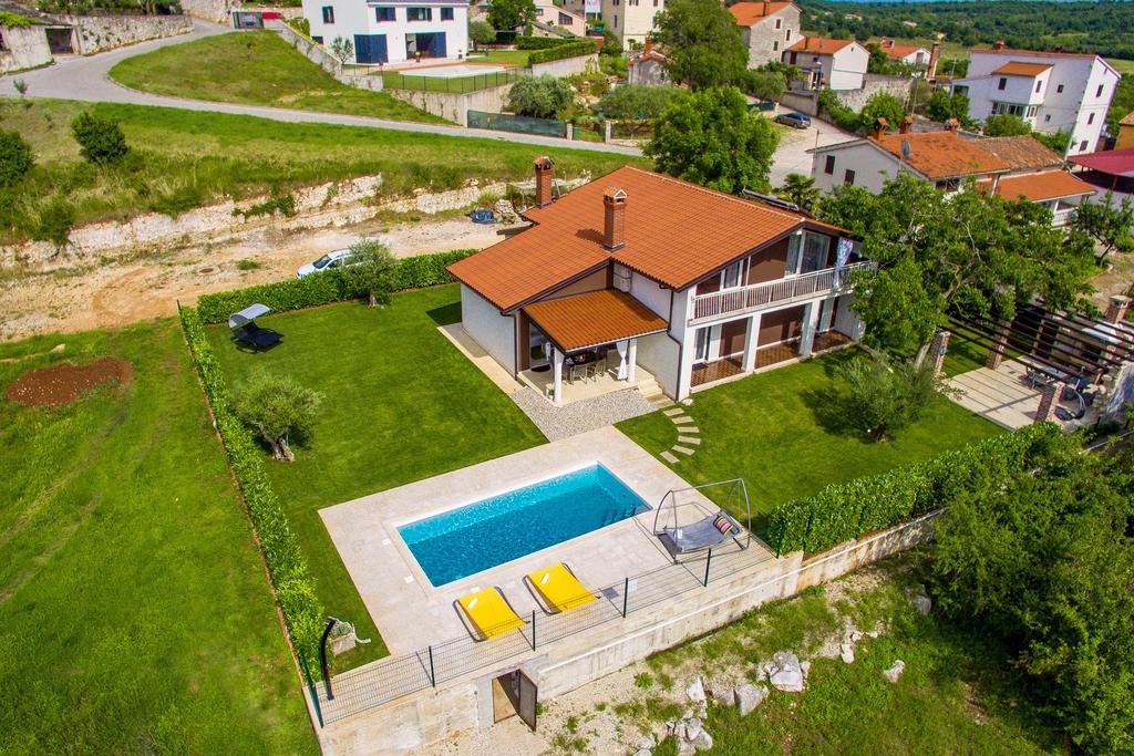 Villa Parenzana Višnjan エクステリア 写真